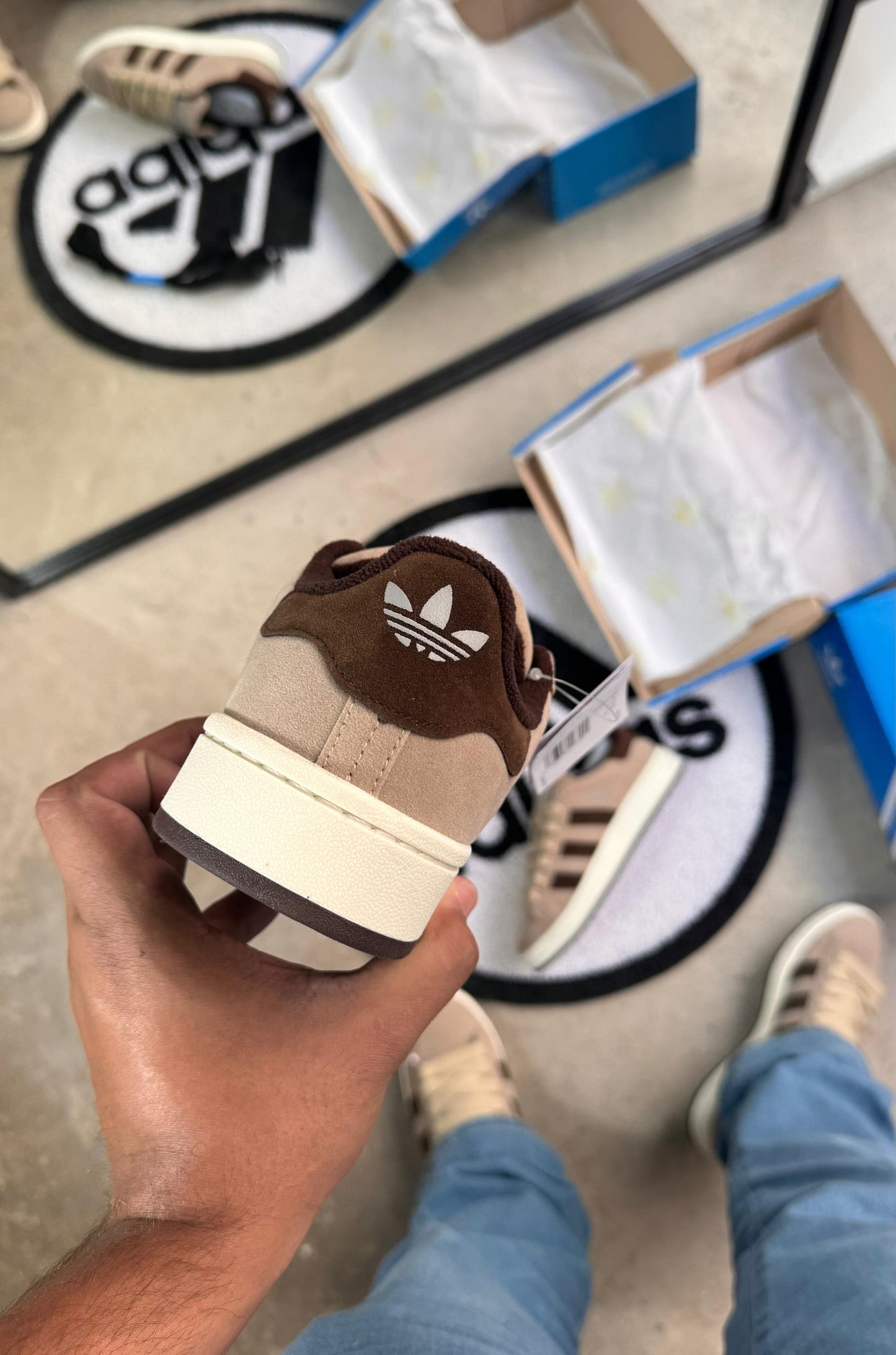 Tênis Adidas Campus Marrom