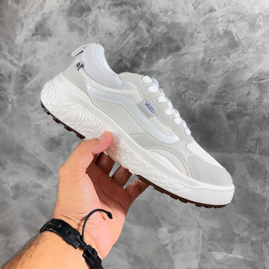 Tênis Vans Ultrarange Neo VR3
