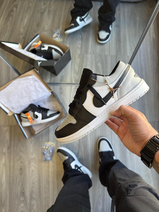Tênis Jordan Low Cinza e Preto