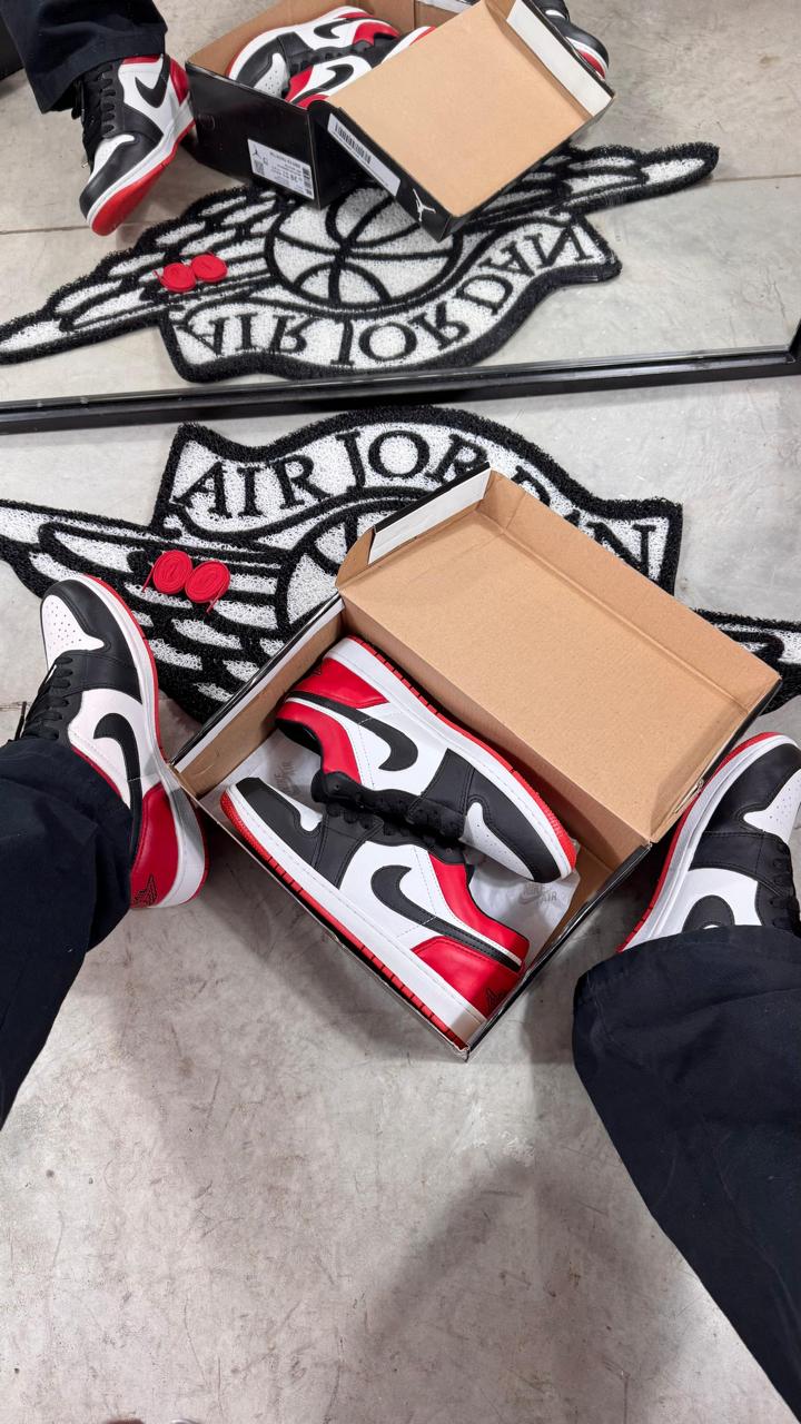 Tênis Jordan Low Tricolor