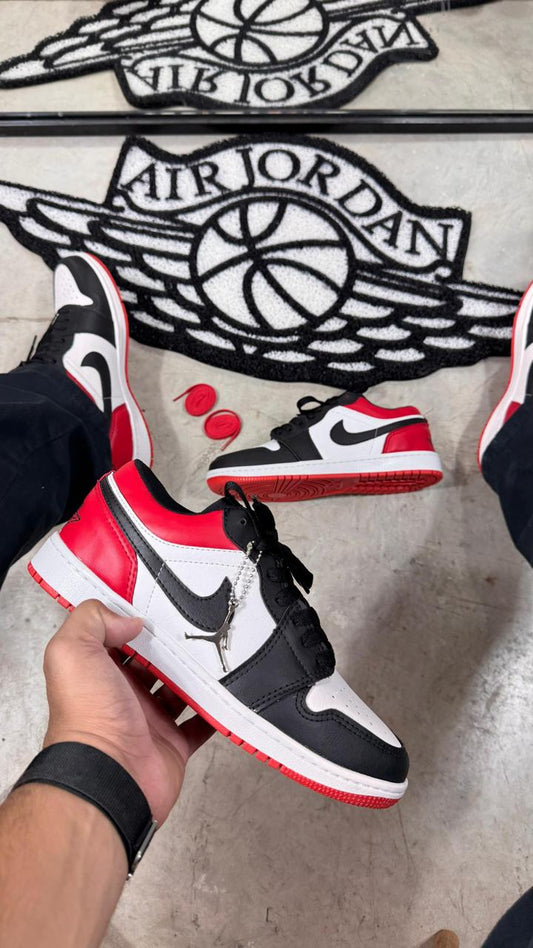 Tênis Jordan Low Tricolor