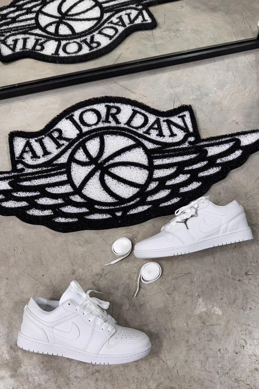 Tênis Jordan Low Branco