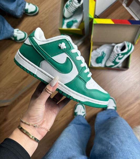 Tênis Nike Dunk Low