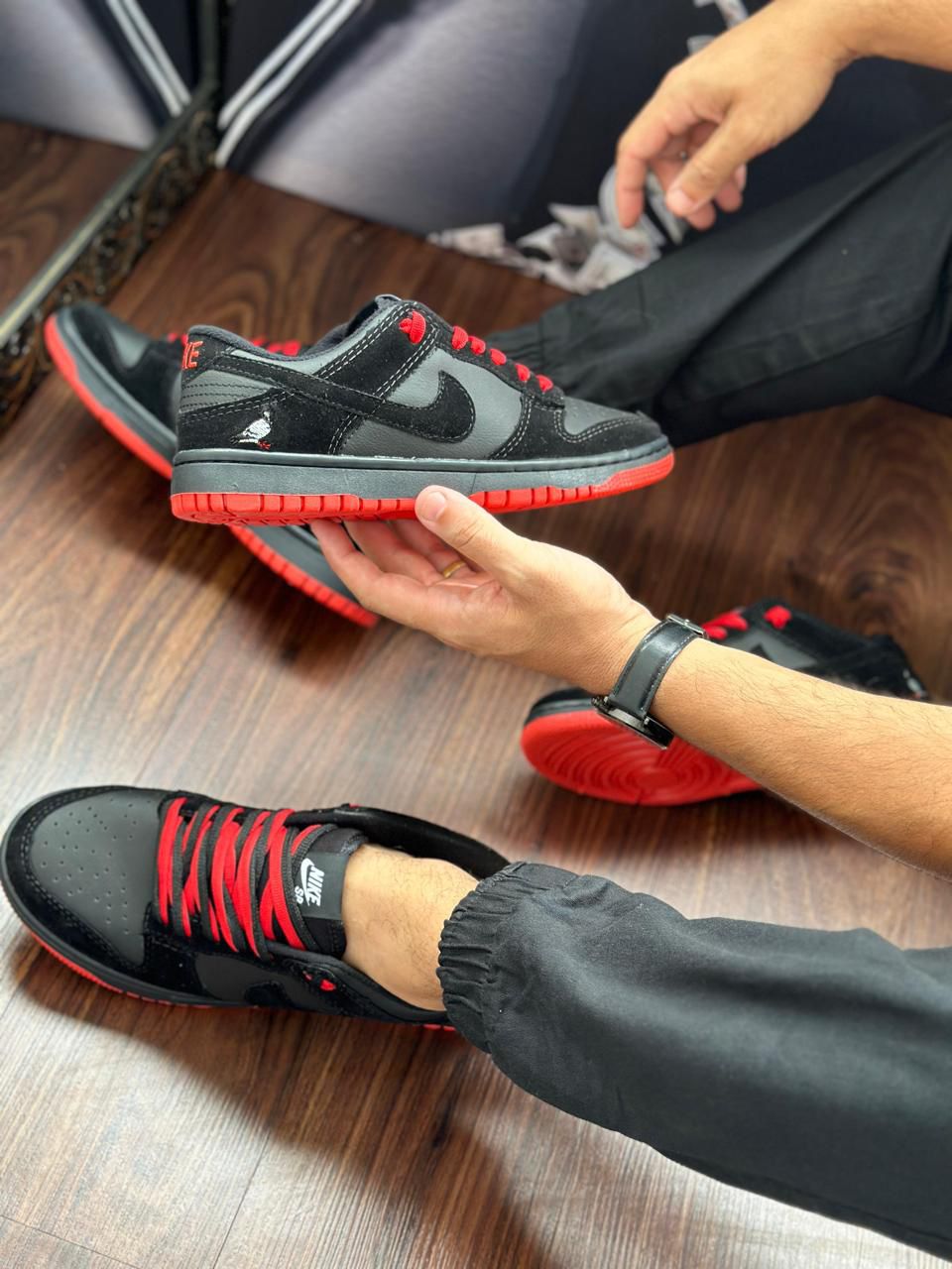 Tênis Nike Dunk Low "Black Pigeon"