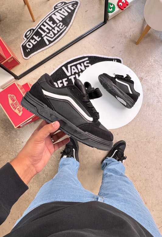 TÊNIS VANS HYLANE