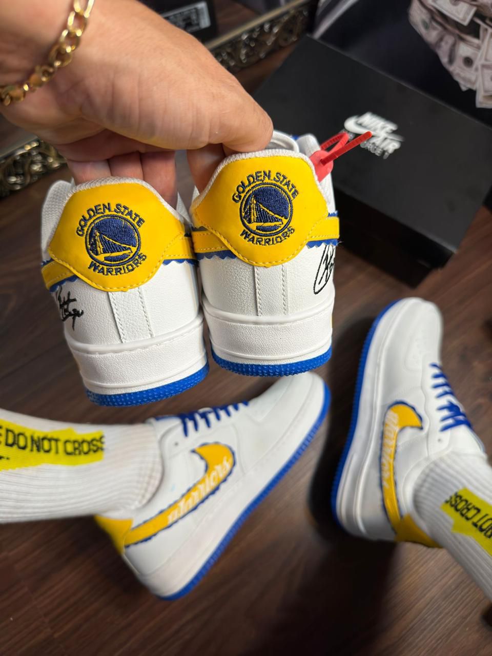 Tênis Nike Air Force 1 Golden State Warriors