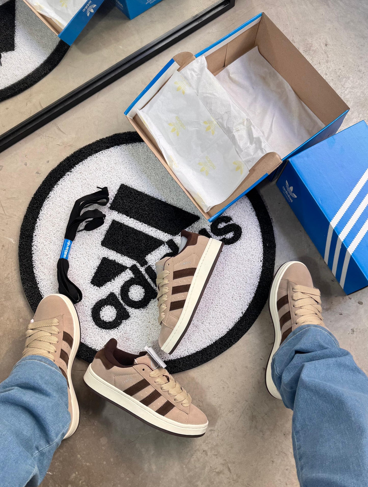 Tênis Adidas Campus Marrom